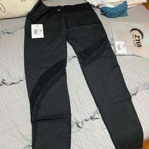 Black Angle Performance Zyia Leggings